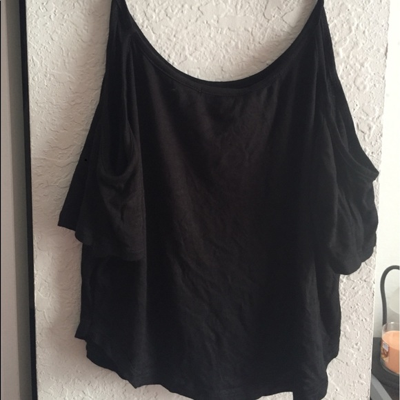 Cold shoulder crop top - Picture 2 of 3